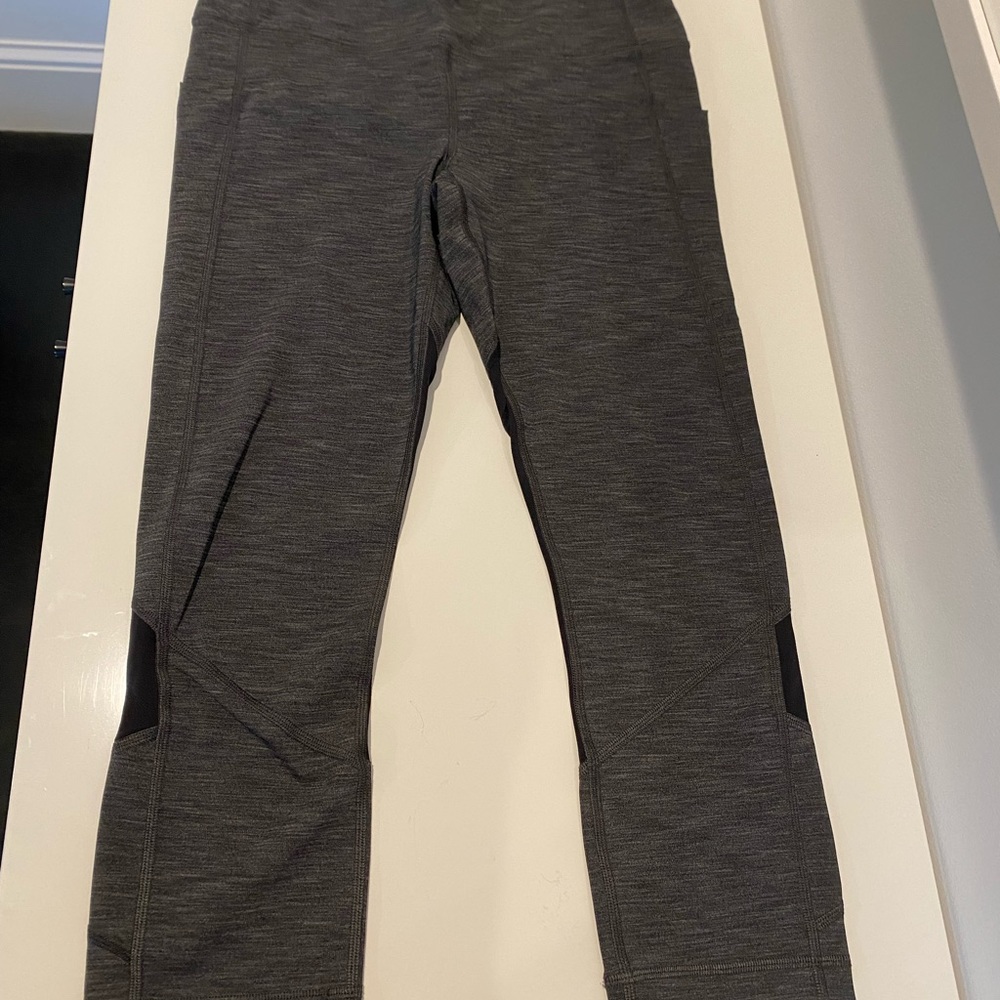 Lululemon pace rival cropped pants